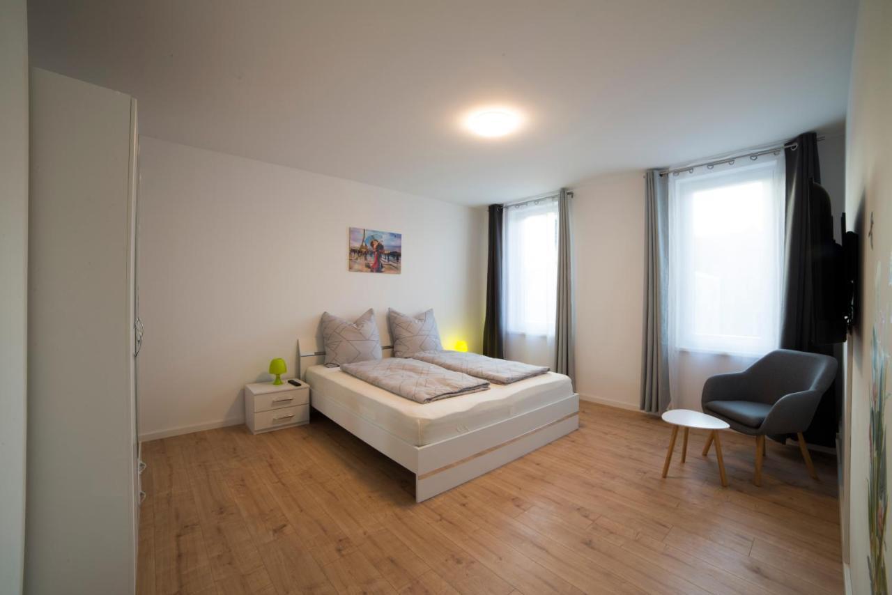ארפורט Schoene Ferienwohnung 78M2, 3 Schlafzimmer, 2 Baeder, Zentrumnah, 1Og מראה חיצוני תמונה