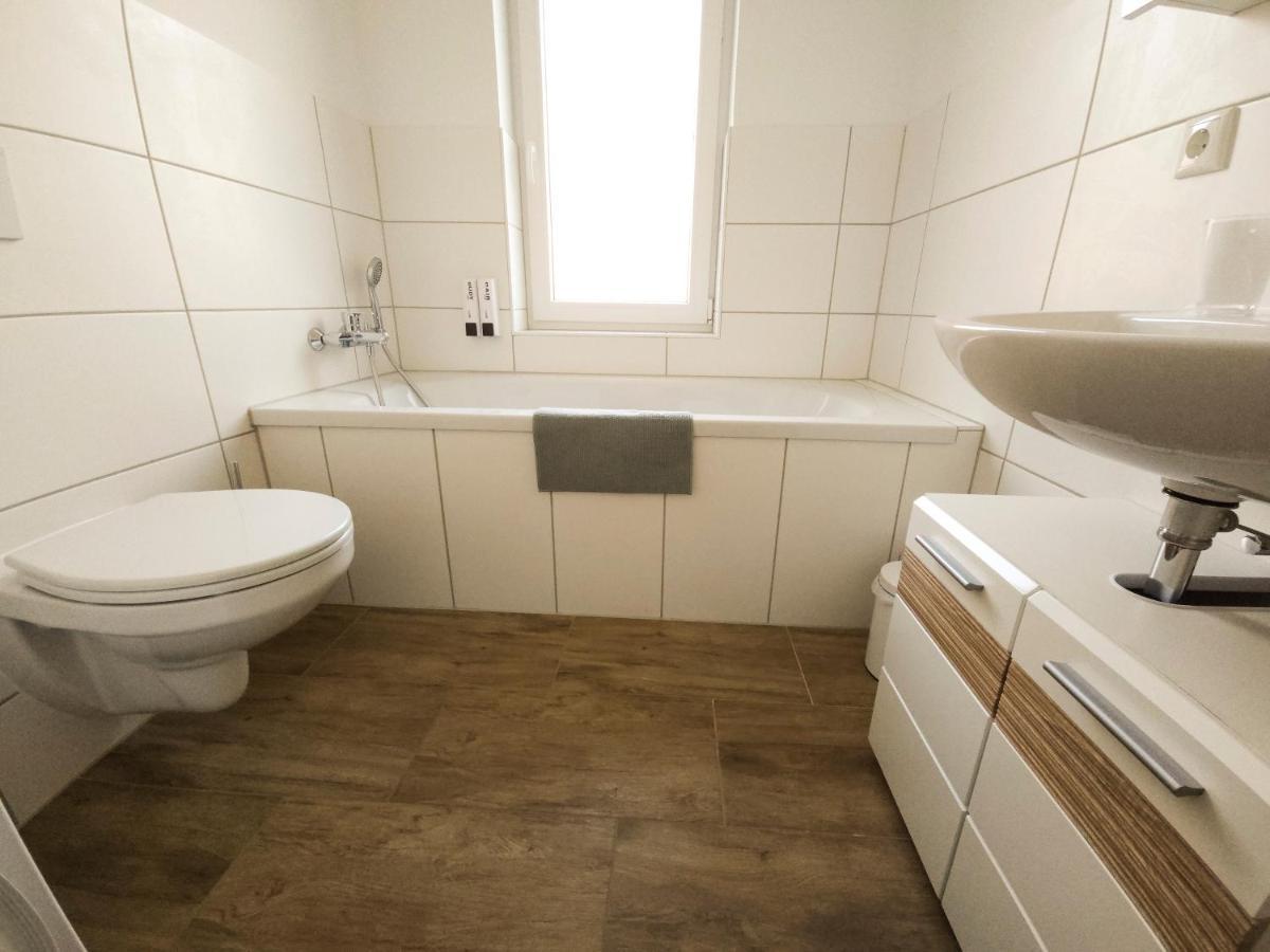 ארפורט Schoene Ferienwohnung 78M2, 3 Schlafzimmer, 2 Baeder, Zentrumnah, 1Og מראה חיצוני תמונה