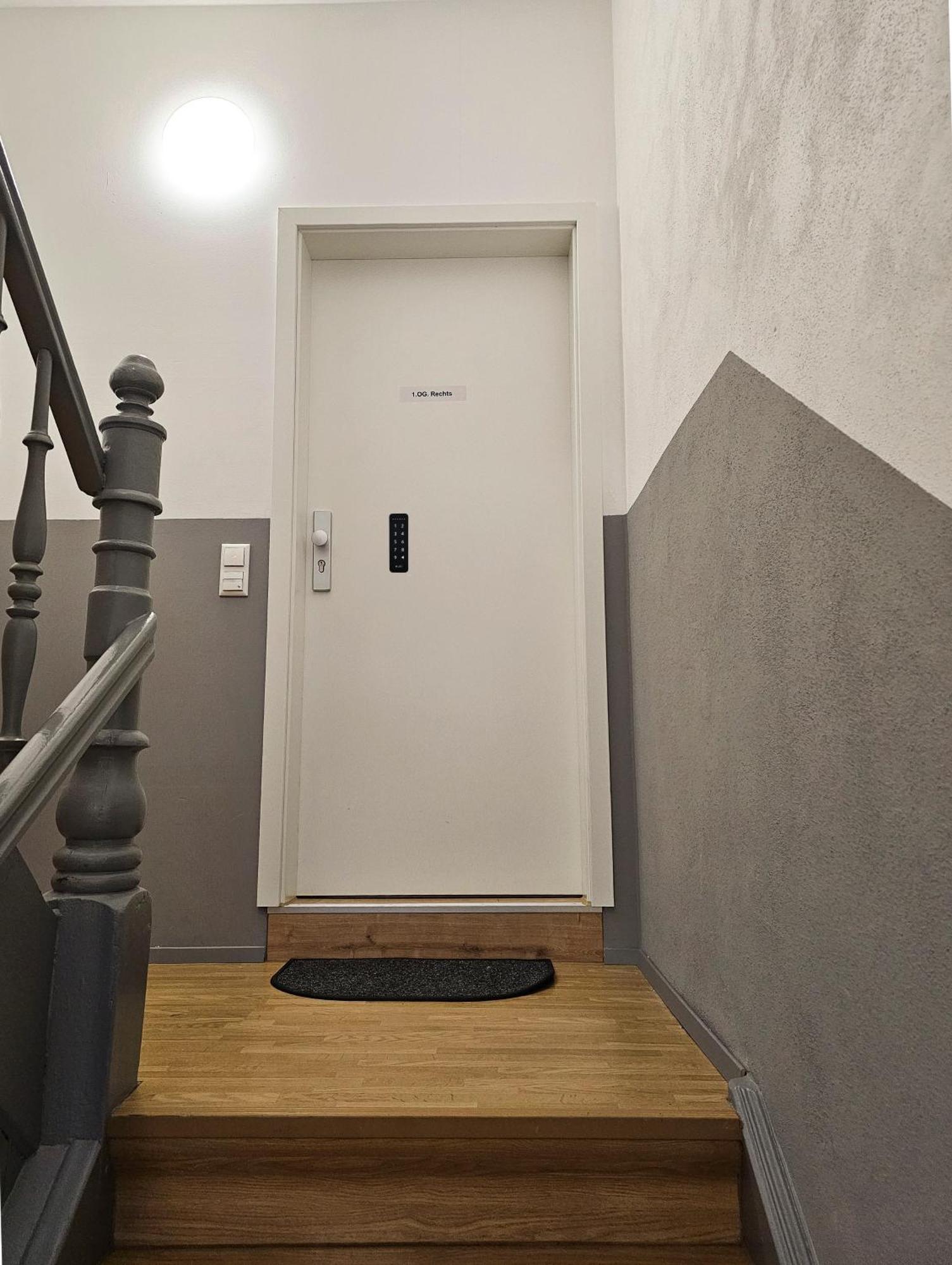 ארפורט Schoene Ferienwohnung 78M2, 3 Schlafzimmer, 2 Baeder, Zentrumnah, 1Og מראה חיצוני תמונה